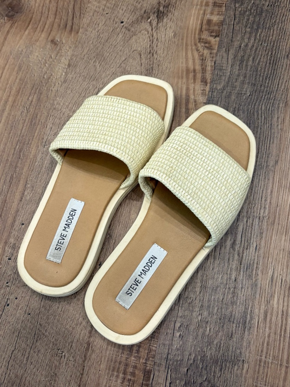 Steve Madden Raffia Sandals - size 9